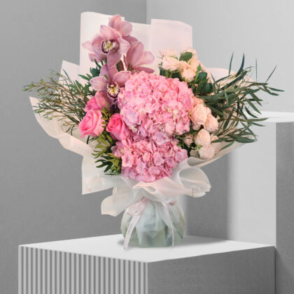 Valentine's Day Flowers Bouquet Collection featuring a variety of Valentines Roses and Flowers.