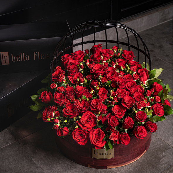 Lakewood Collection with elegant Valentine Roses and Hearts, ideal for Valentine's Day.